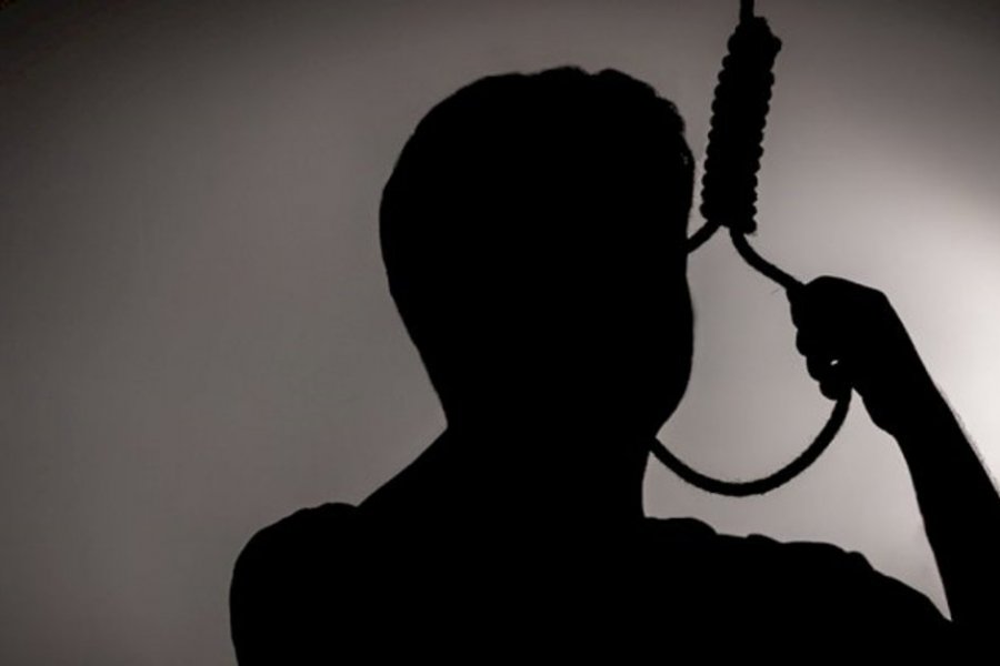 Nişandan qayıdan 16 yaşlı oğlan özünü asdı