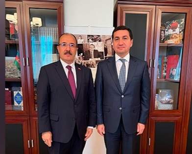 Hikmət Hacıyev Türkiyə səfiri ilə görüşdü 