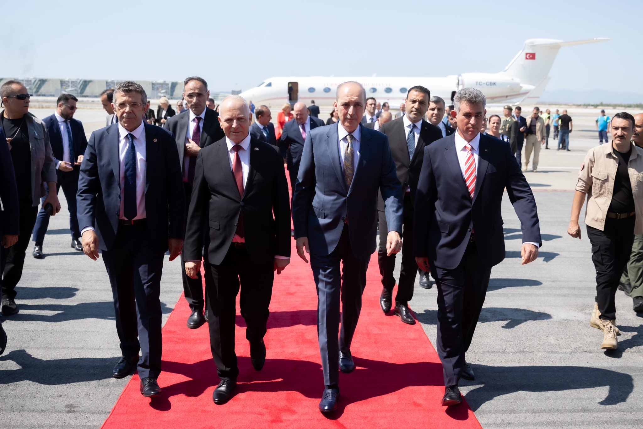 Kurtulmuş spiker kimi ilk dəfə Şimali Kiprə getdi