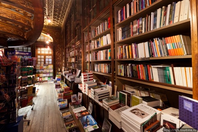 Rusiyada kitab bazarı tənəzzül edir