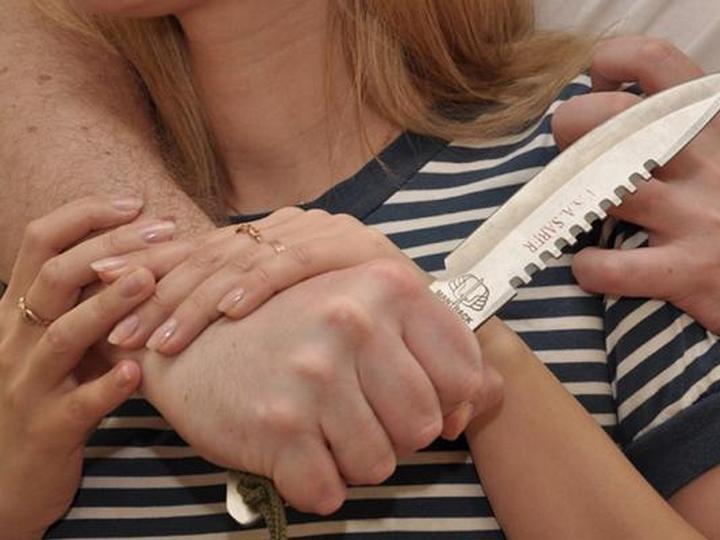 Bakıda qadın bıçaqlandı - Əri şübhəli bilinir