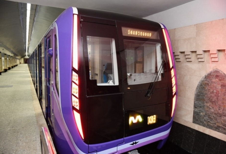 Metrodan istifadə edənlərin sayı çoxalıb