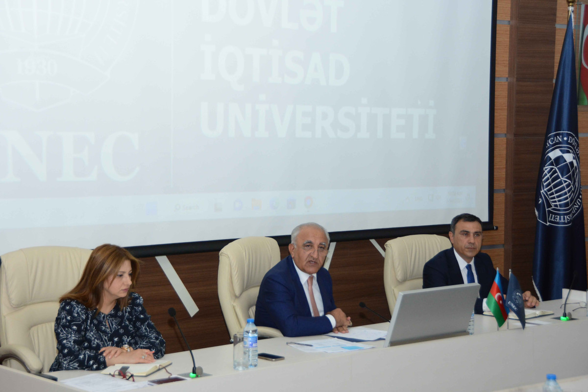 UNEC-in maliyyə hesabatı dinlənilib - FOTOLAR