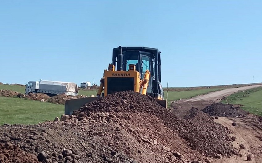 Qarabağda 70 km-dən artıq təminat yolları çəkilib 