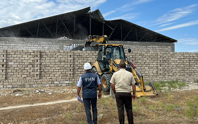 Qala və Buzovnada qanunsuz tikililər söküldü - FOTOLAR