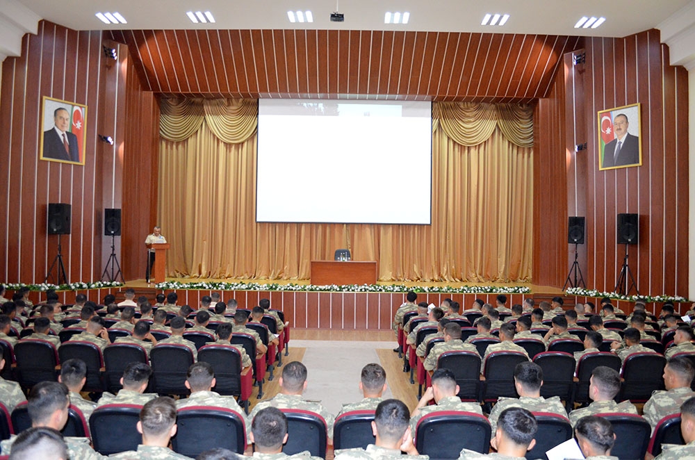 “Ehtiyat zabit hazırlığı” kurslarının buraxılış mərasimi - FOTOLAR