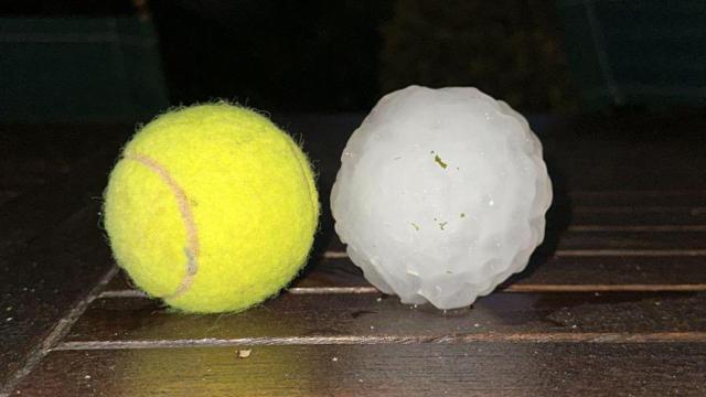 Tenis topu böyüklüyündə dolu yağdı - 100-dən artıq yaralı var
