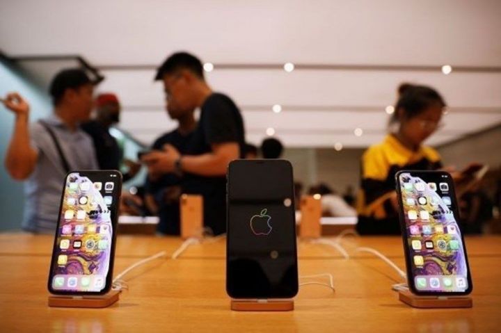 Azərbaycanda varlılar “İphone”, kasıblar isə “Kitayski” telefon işlədir 