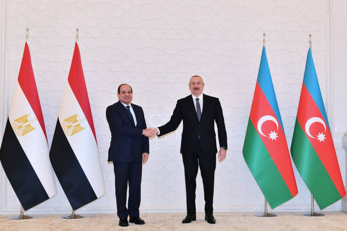 İlham Əliyev Misir Prezidentini TƏBRİK ETDİ