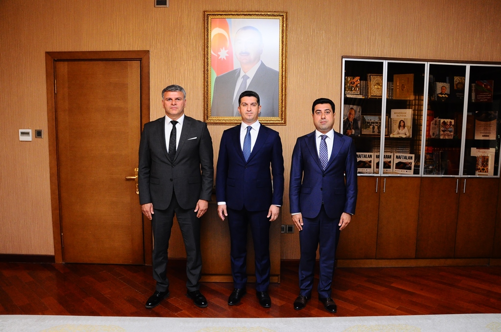 İcra başçısı yeni rəislə görüşdü