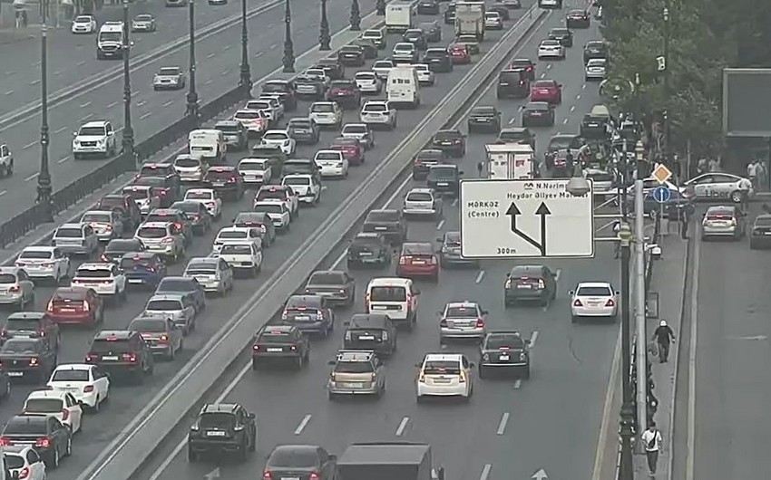 Hazırda tıxac olan yollar - SİYAHI