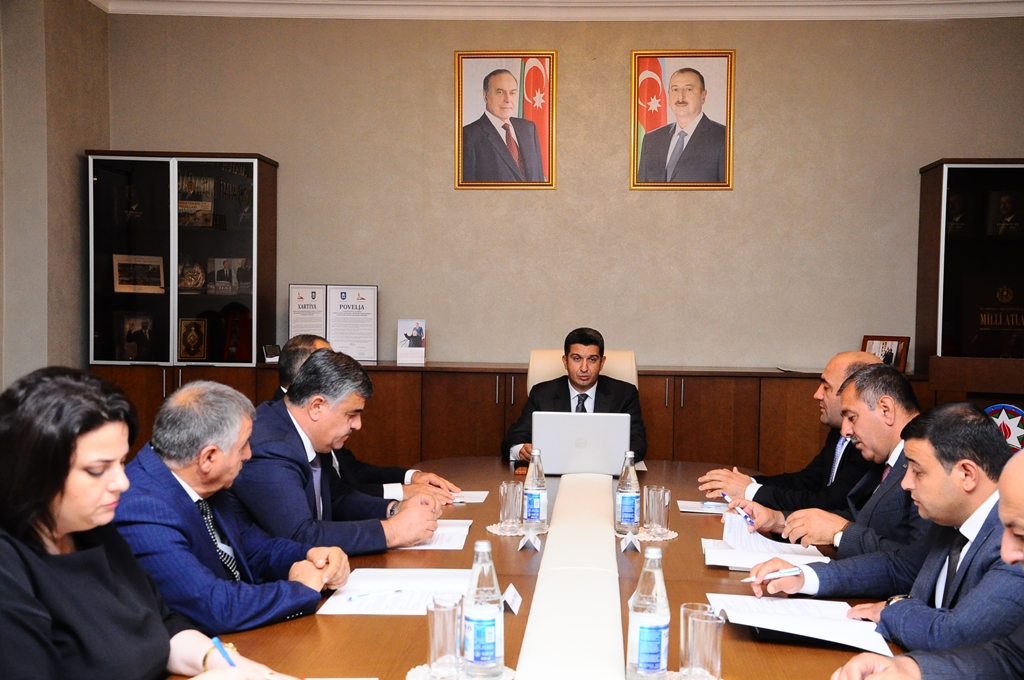 Şəhər İcra Hakimiyyətinin başçısı yanında Şura iclası keçirilib - FOTOLAR