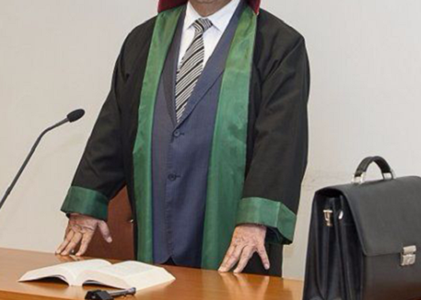 Bu şəxslər dövlət hesabına vəkillə təmin olunacaq