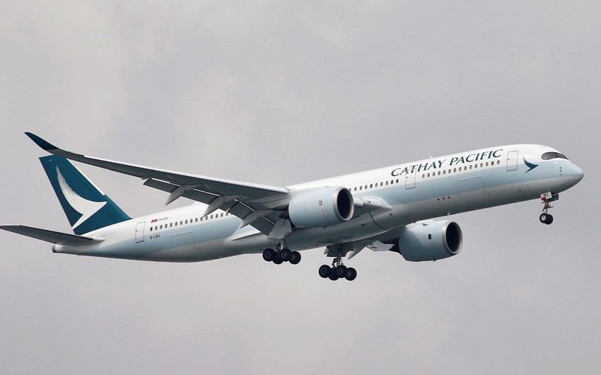 Honkonqa gedən təyyarə Bakıya təcili eniş etdi 