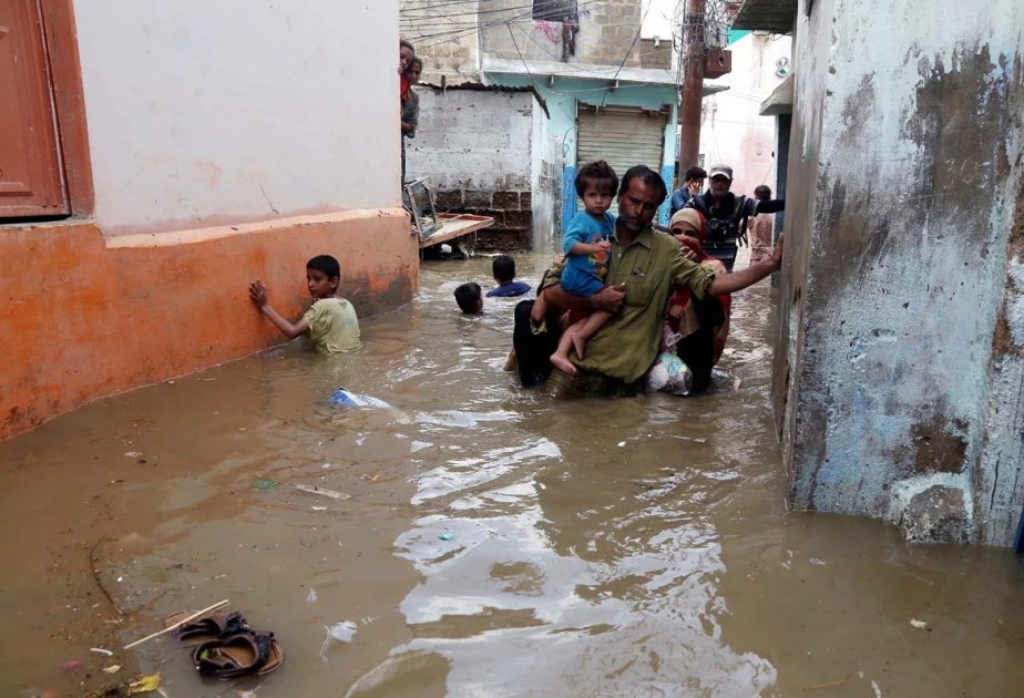 Pakistanda daşqınlar nəticəsində ölənlərin sayı 150-yə ÇATIB