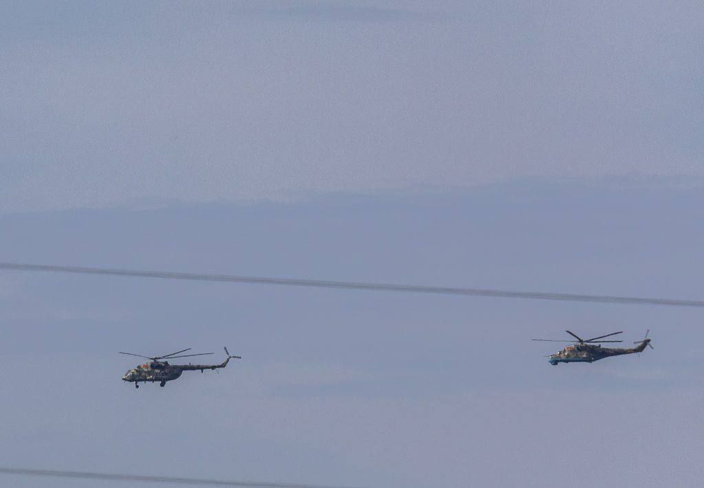 Belarus helikopterləri Polşa hava məkanını pozdu 