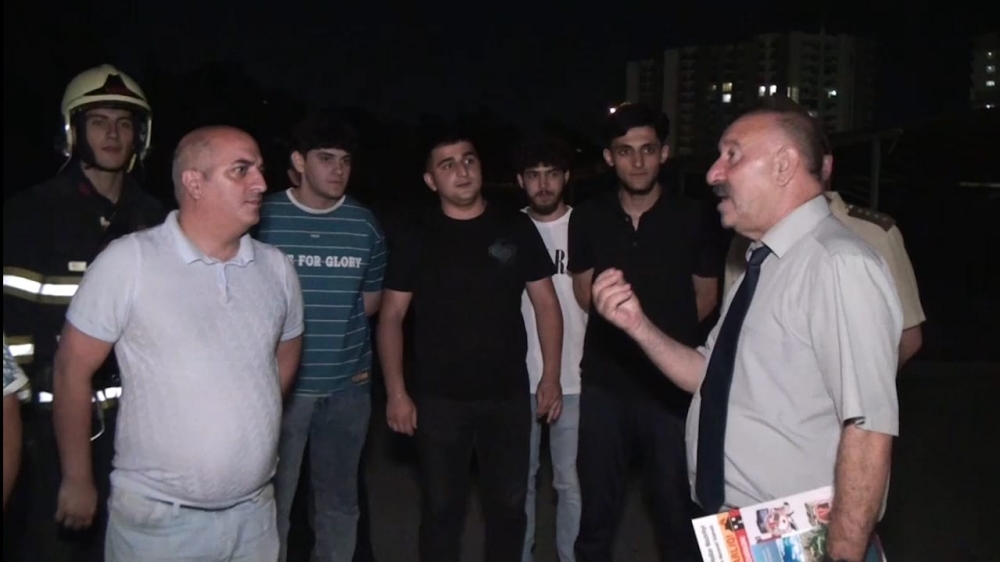 Çoxmərtəbəli yaşayış kompleksində nöqsanlar aşkarlandı - FOTOLAR