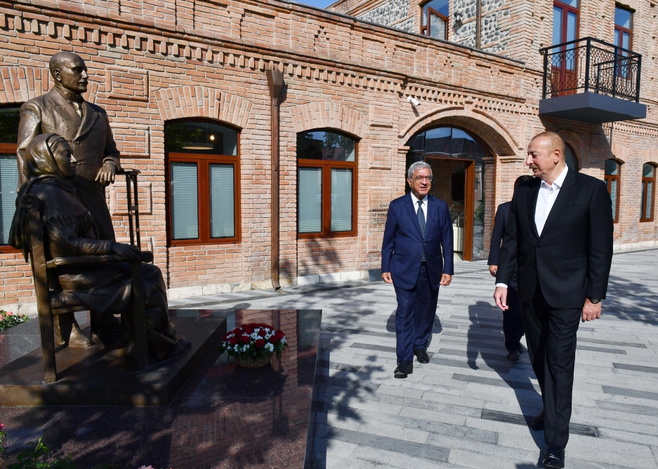 Prezident ADA Universitetinin Qazax Mərkəzində - FOTOLAR