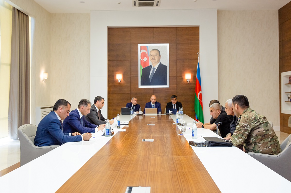 Rəşad Nəbiyev Xızıda vətəndaşları qəbul edib