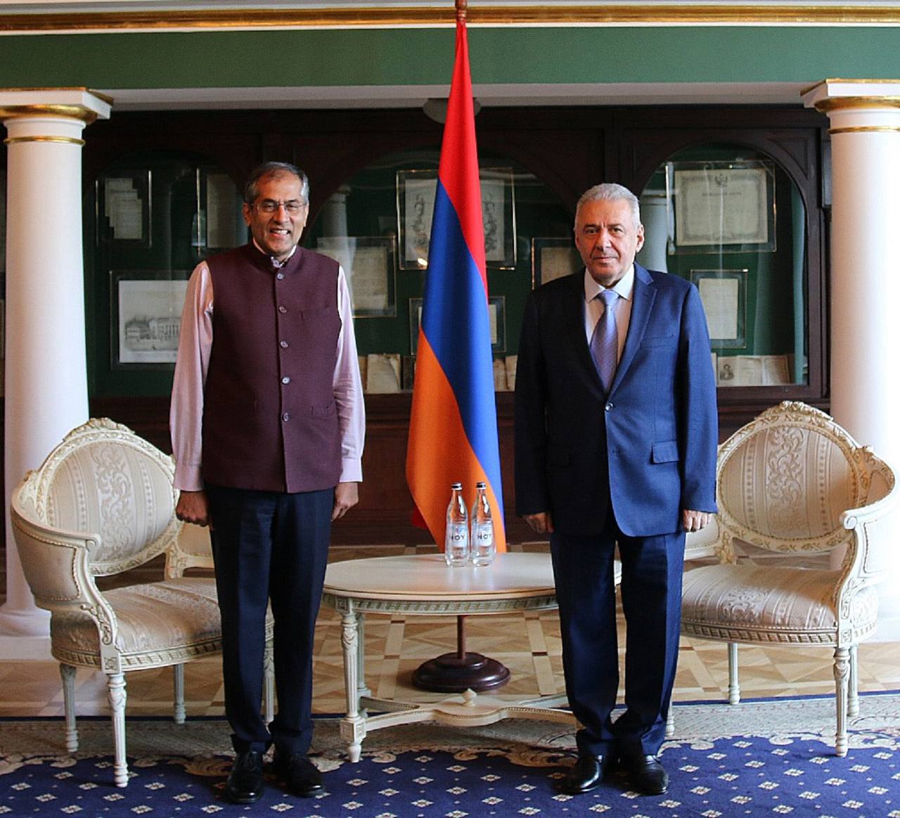 Ermənistan və Hindistan səfirləri Qarabağı müzakirə etdi 