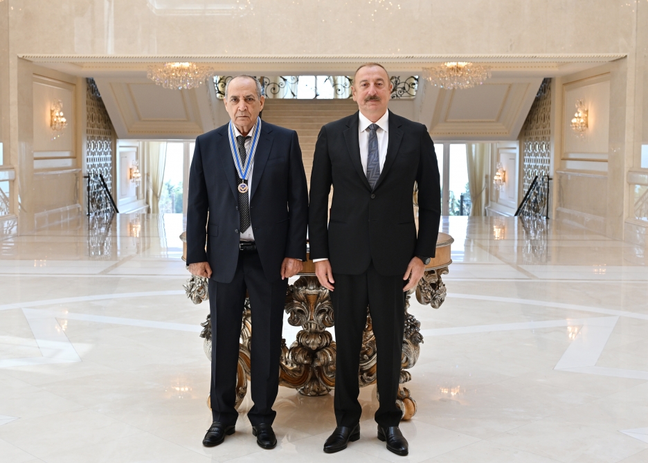Prezident Rasim Balayevə “İstiqlal” ordenini təqdim etdi - FOTOLAR