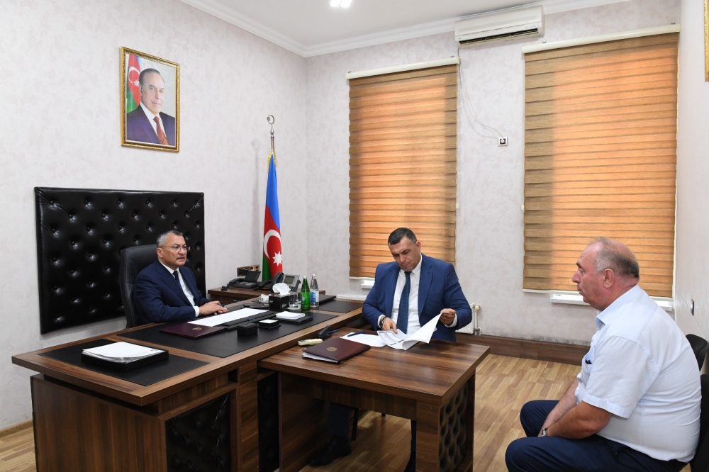 Komitə sədri qayıdışla bağlı sualları cavablandırdı