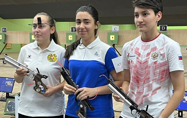 İdmançımız Belarusda qızıl medal qazandı 