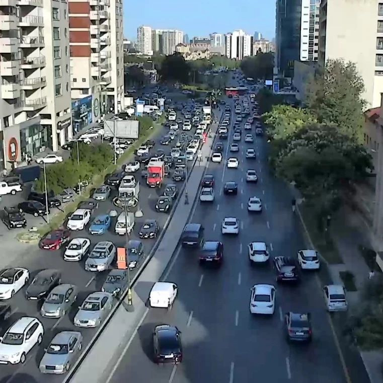 Hazırda tıxac olan yolların SİYAHISI 