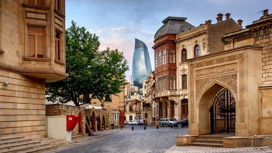 İçərişəhərdə söyüş söyən şəxs həbs edildi 