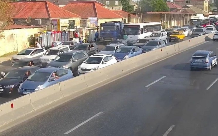 Bu yollarda sıxlıq müşahidə olunur