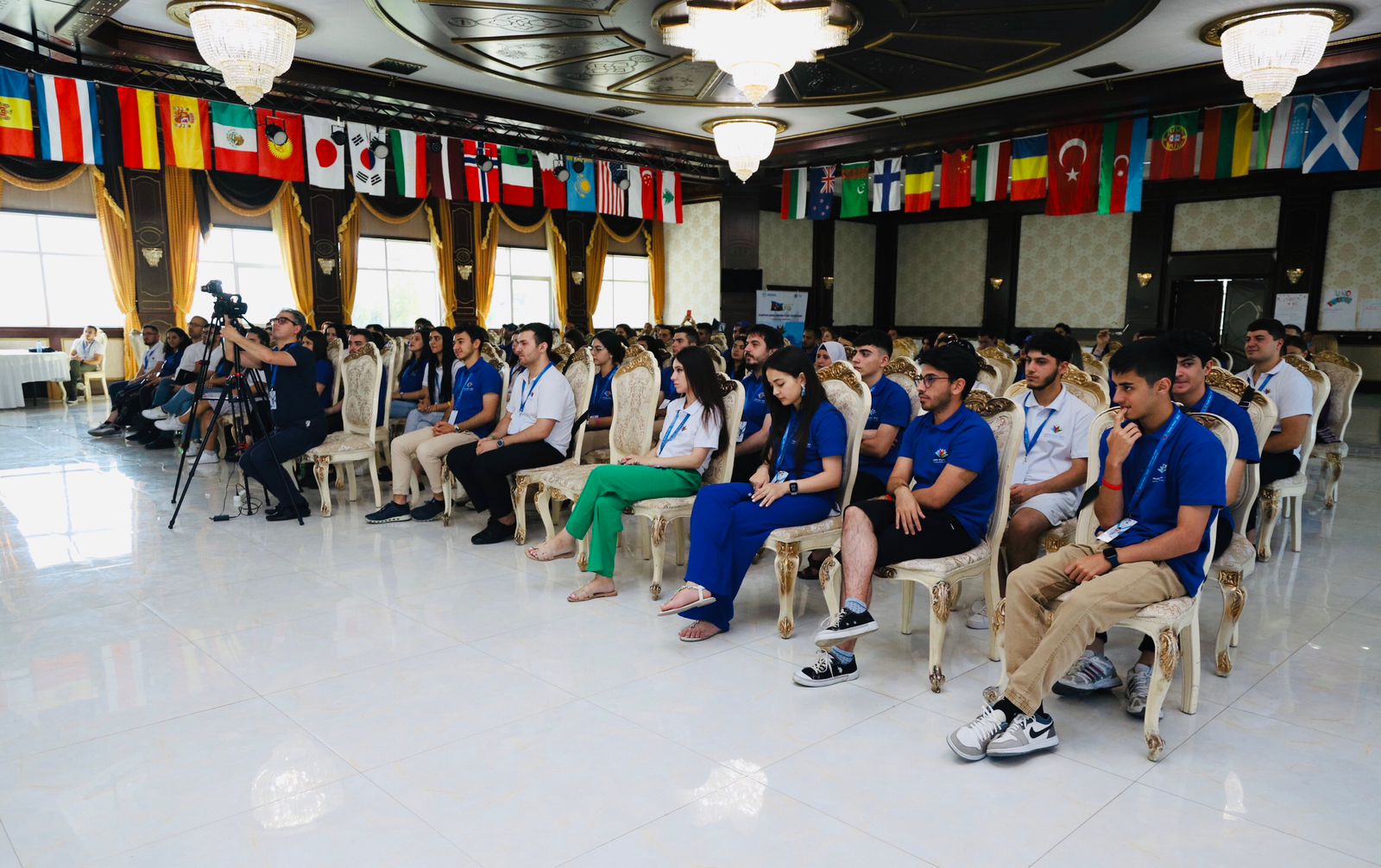 Diasporda yeni nəsil gənclər: Onlar əvvəlkilərdən nə ilə fərqlənir...