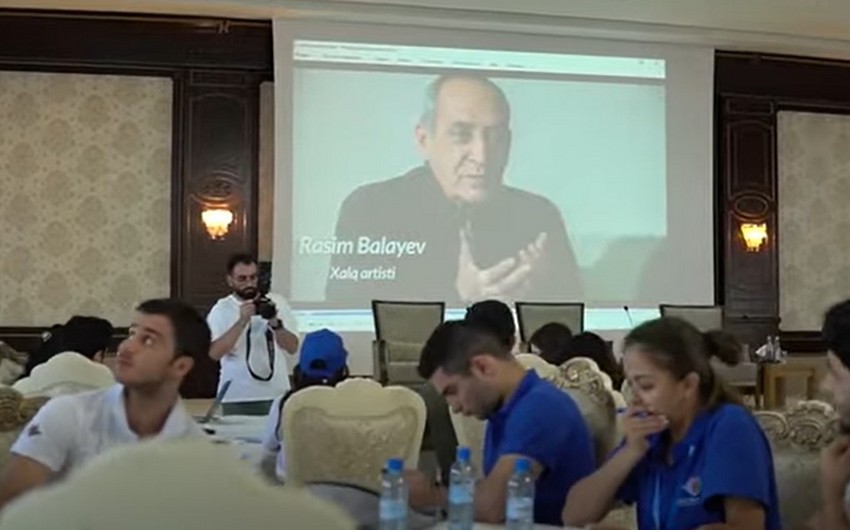 Rasim Balayev IV Yay Düşərgəsinin iştirakçılarına uğurlar arzulayıb