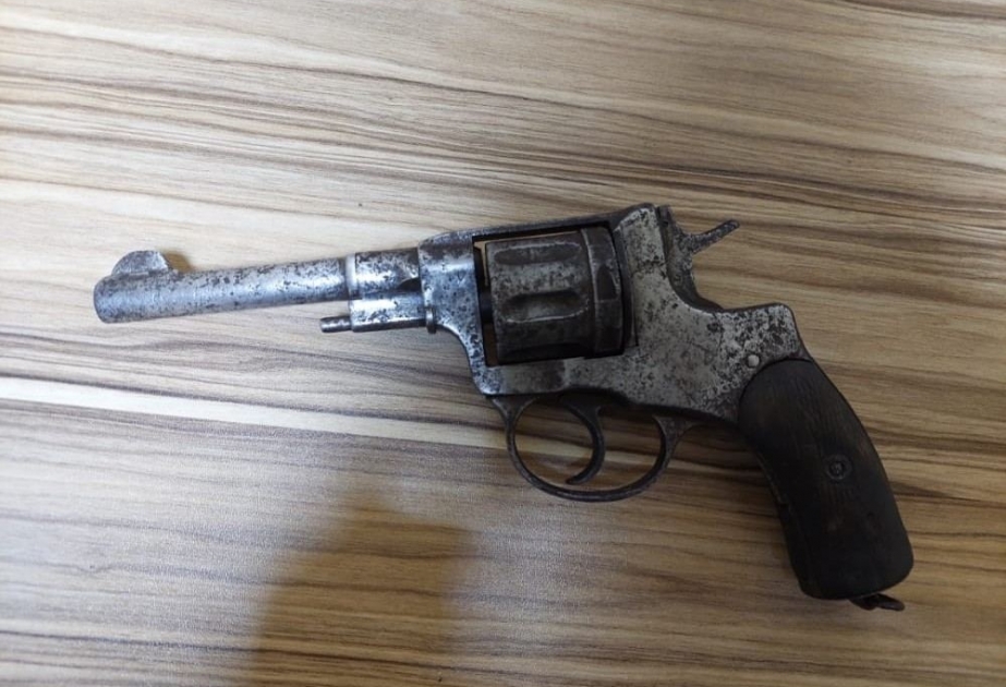 Keçmiş məhkumdan silah aşkarlandı