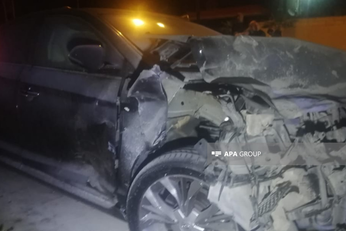 Maşın ağaca çırpıldı - 3 nəfər öldü