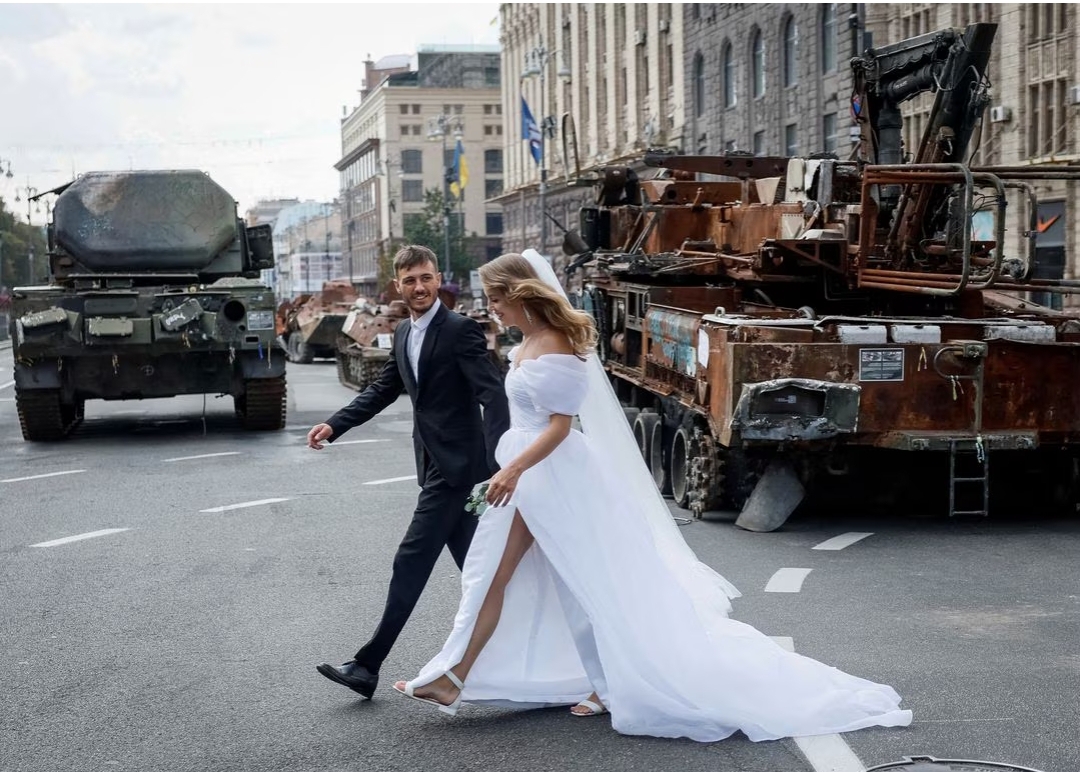 Məhv edilmiş Rusiya texnikaları Kiyevdə - FOTOLAR