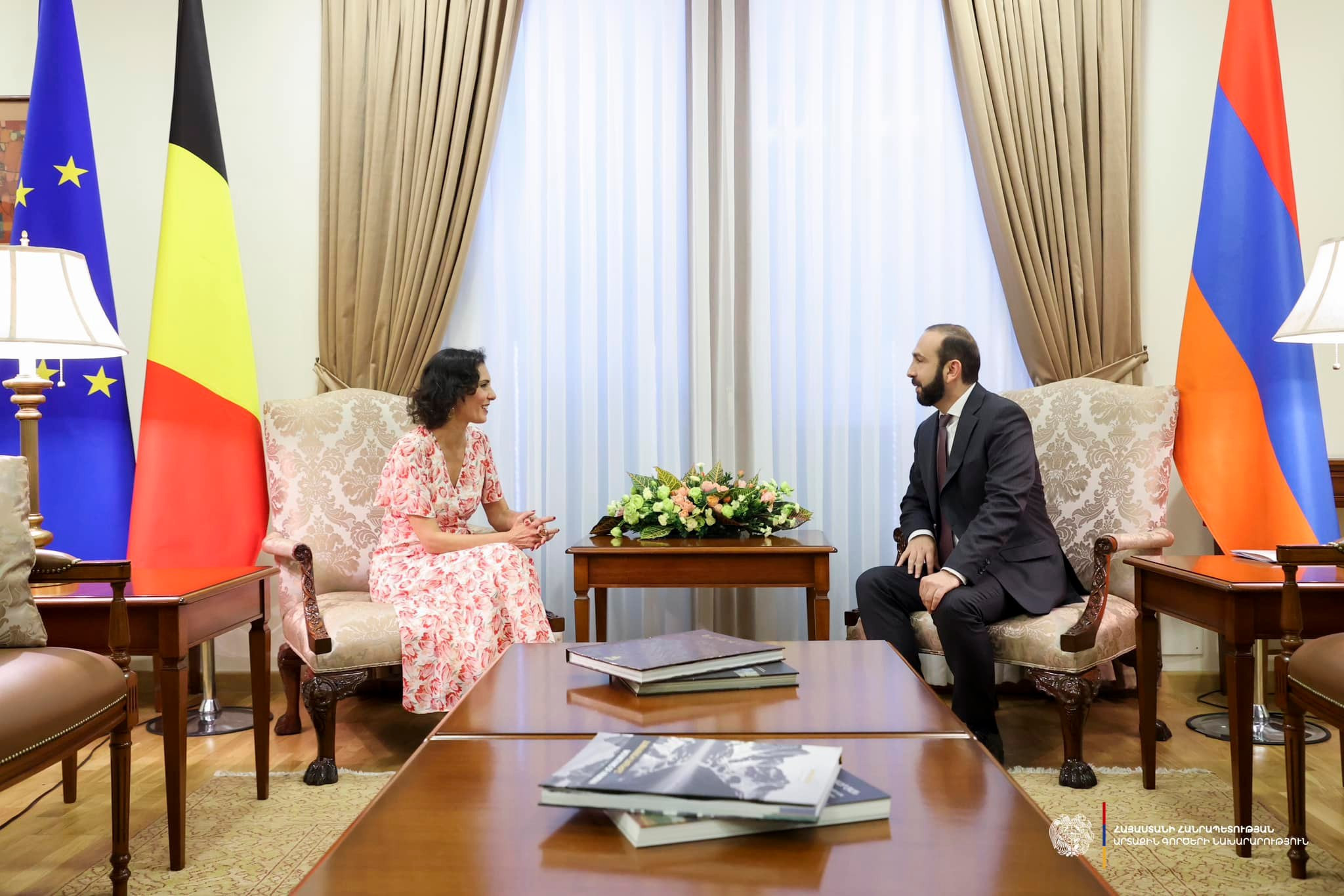 Belçika XİN başçısı İrəvandadır