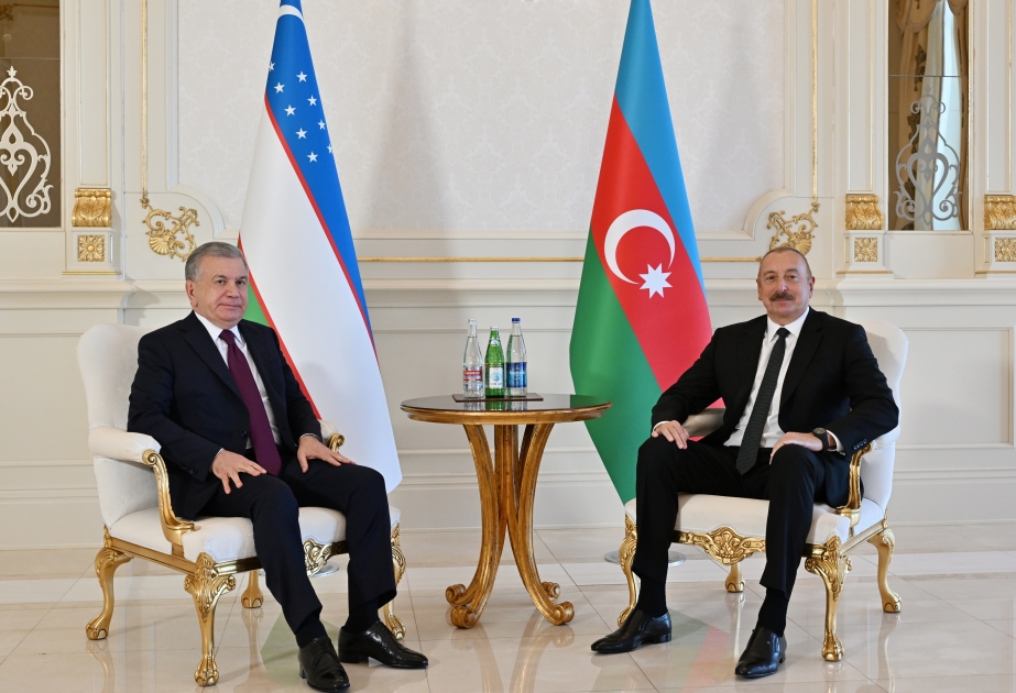 İlham Əliyev və Mirziyoyev birgə bəyanatla çıxış etdilər