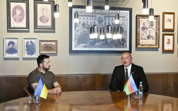 Ukrayna xalqına yardım məsələlərini daim diqqətdə saxlayırıq - Prezident
