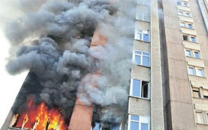 Yaşayış binasında yanğın - 10 sakin təxliyə edildi