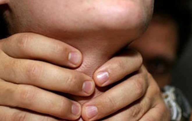 46 yaşlı qadını boğub öldürdü - Polisə təslim oldu 