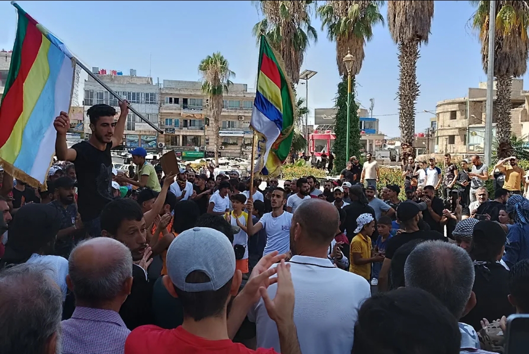 Suriyanın cənubunu etirazlar bürüdü
