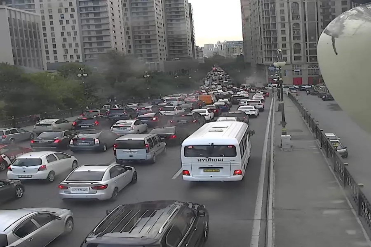 Hazırda tıxac olan yolların SİYAHISI 