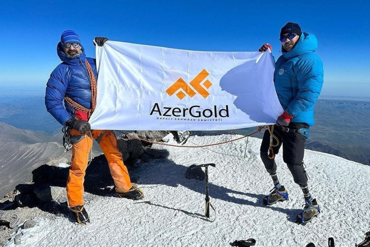 “AzerGold”un dəstəyi ilə qazimiz Elbrus zirvəsini fəth edib