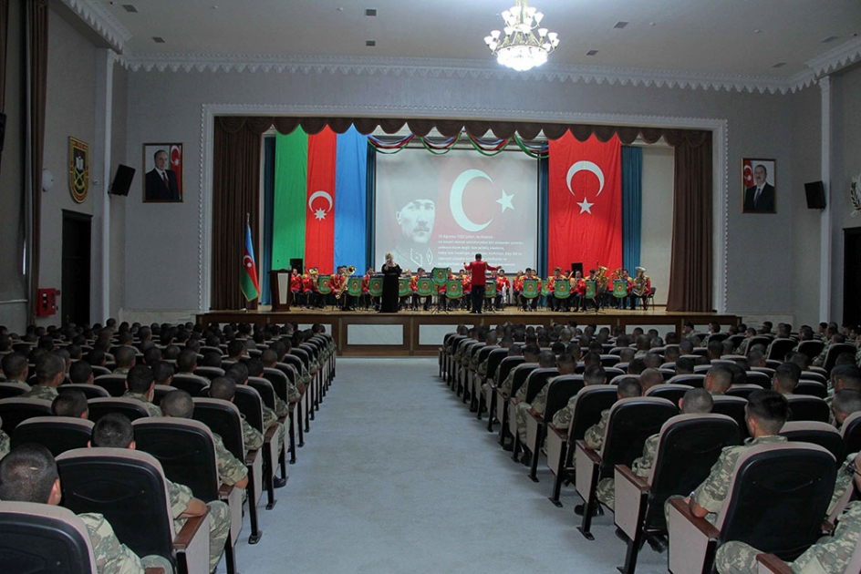 Hərbi İnstitutda Türkiyənin Zəfər bayramı qeyd edilib - FOTOLAR