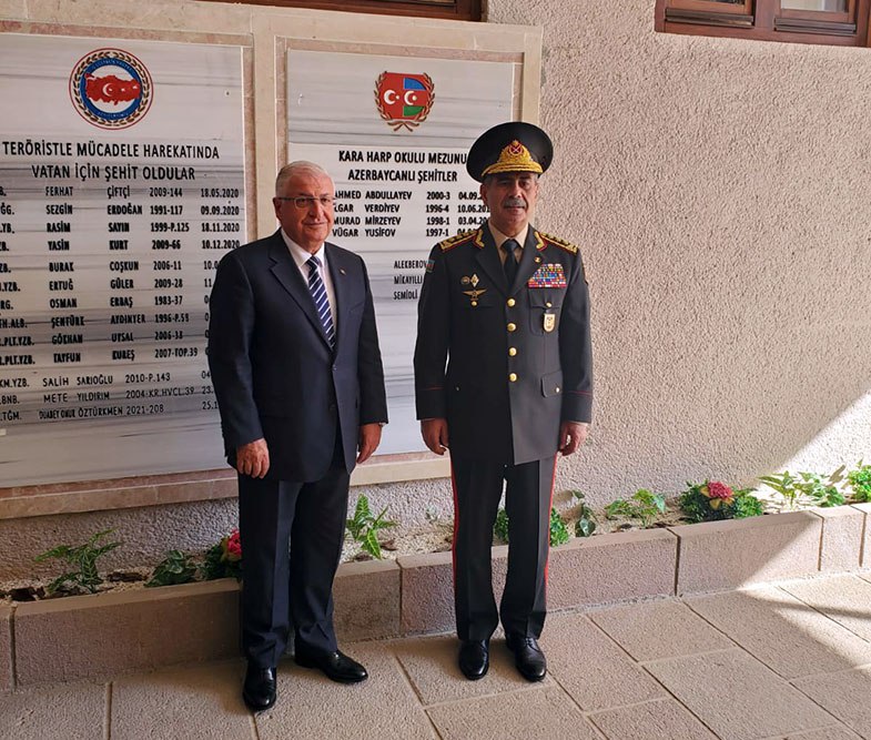 Zakir Həsənov Quru Qoşunları məktəbinin buraxılışında - FOTOLAR