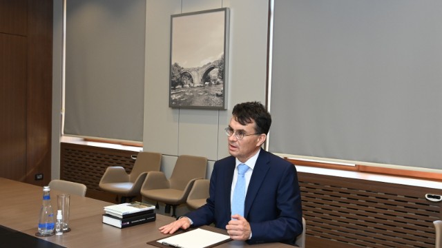 Qərəzli alman mətbuatına qarşı döyüşən Dr.Hess - FOTO