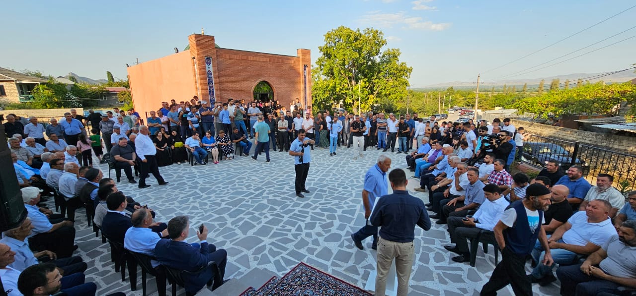 Yuxarı Saral kəndində yeni inşa olunan Məscidin açılışı - FOTOLAR