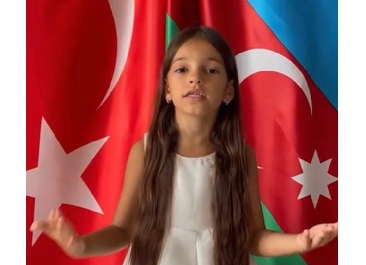 6 yaşlı azərbaycanlıdan möhtəşəm ifa - VİDEO