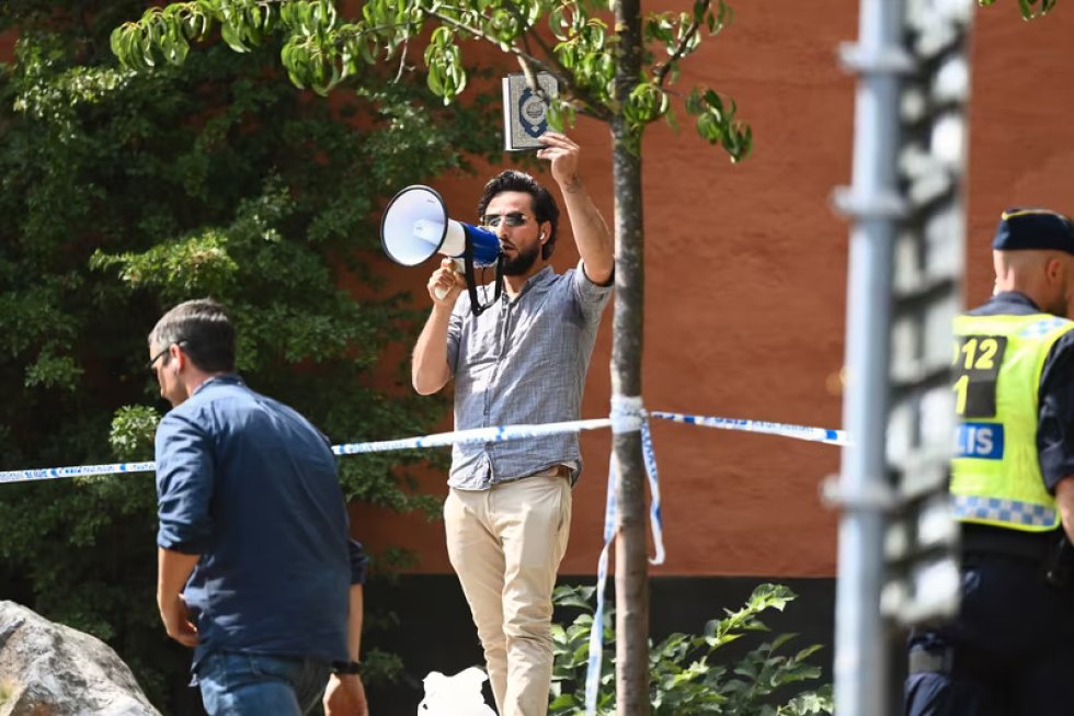 Quranın yandırılması İsveç polisinə 23 min dollara başa gəlib