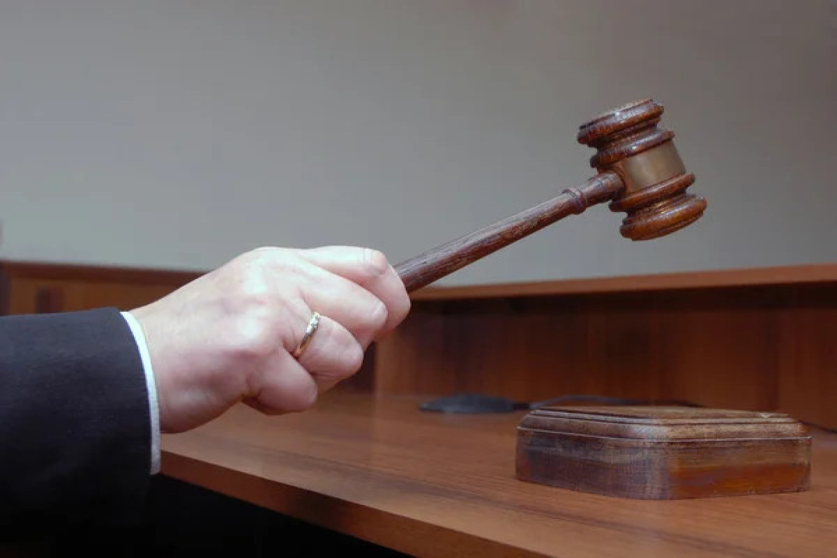 Arvadını öldürən 23 yaşlı oğlanın məhkəməsi BAŞLADI